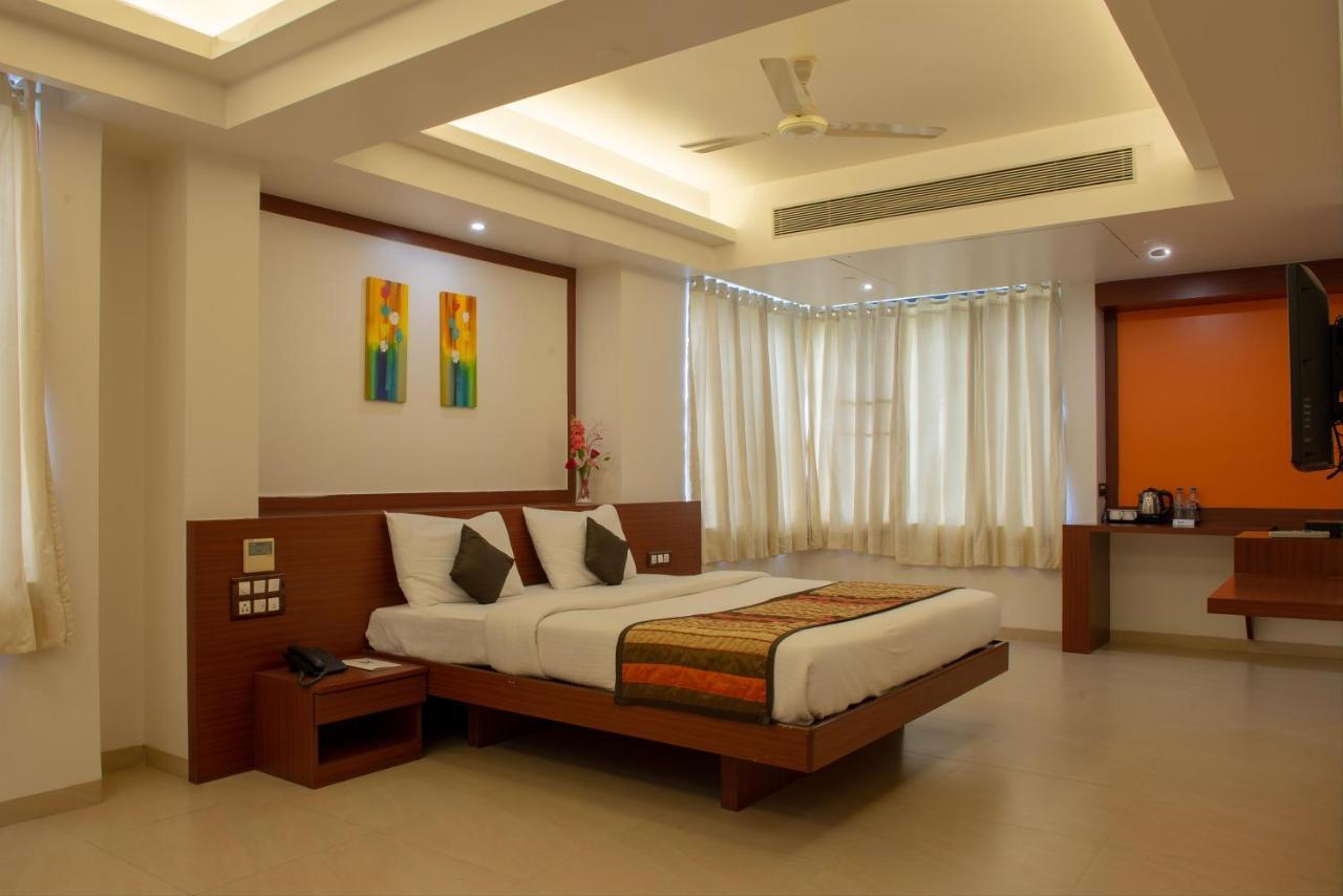 Hotel Mint Montvert, Baner Пюн Екстериор снимка