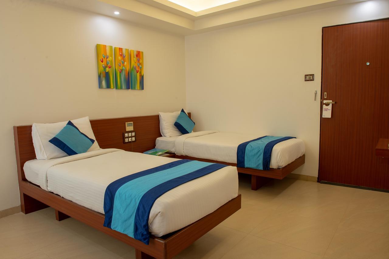Hotel Mint Montvert, Baner Пюн Екстериор снимка