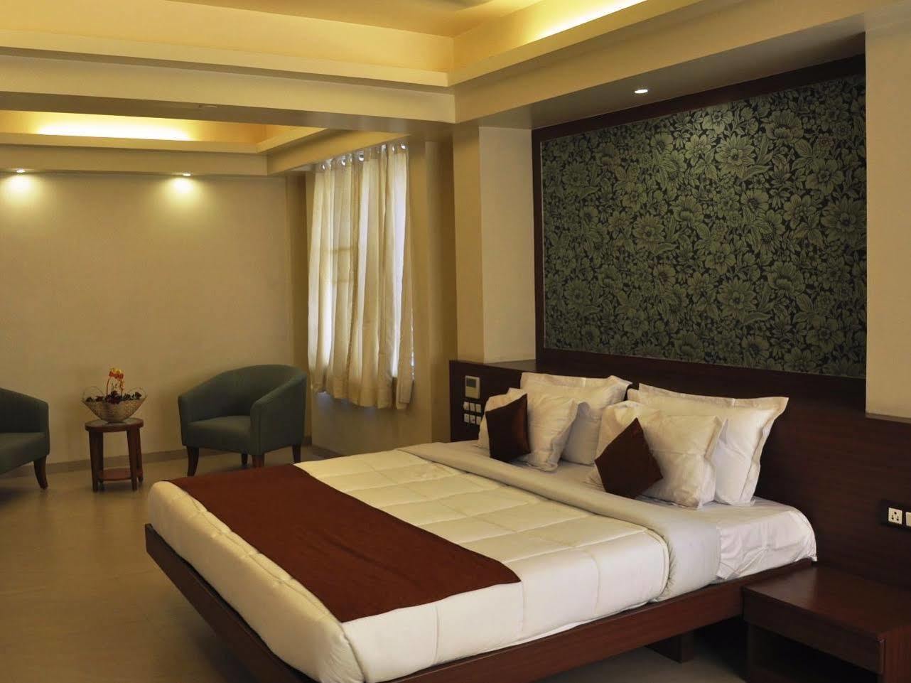 Hotel Mint Montvert, Baner Пюн Екстериор снимка