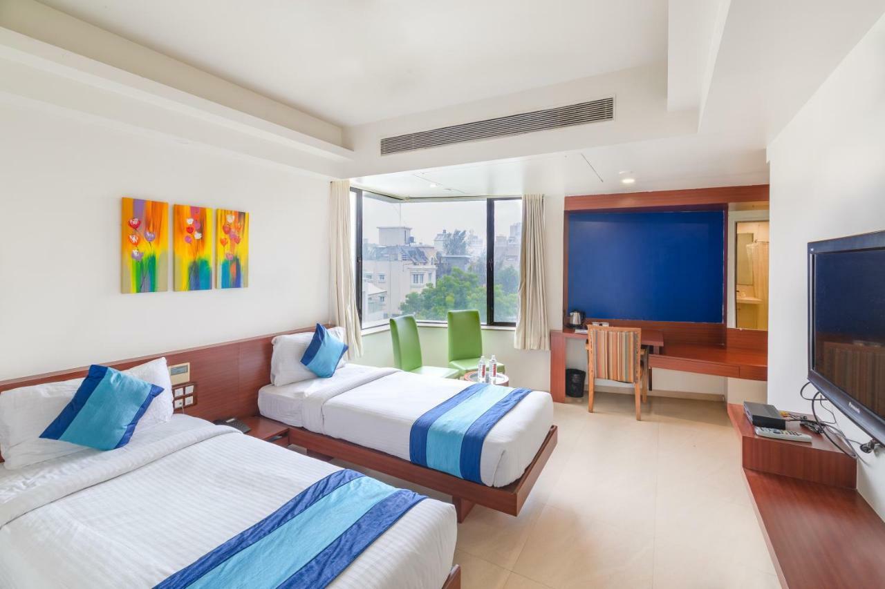 Hotel Mint Montvert, Baner Пюн Екстериор снимка