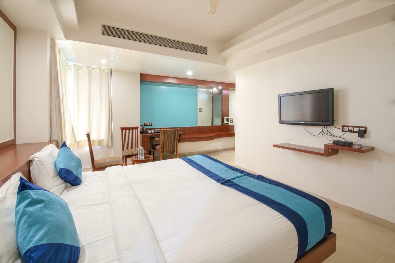 Hotel Mint Montvert, Baner Пюн Екстериор снимка