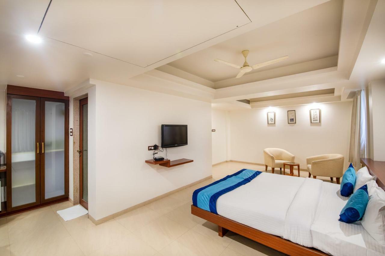 Hotel Mint Montvert, Baner Пюн Екстериор снимка