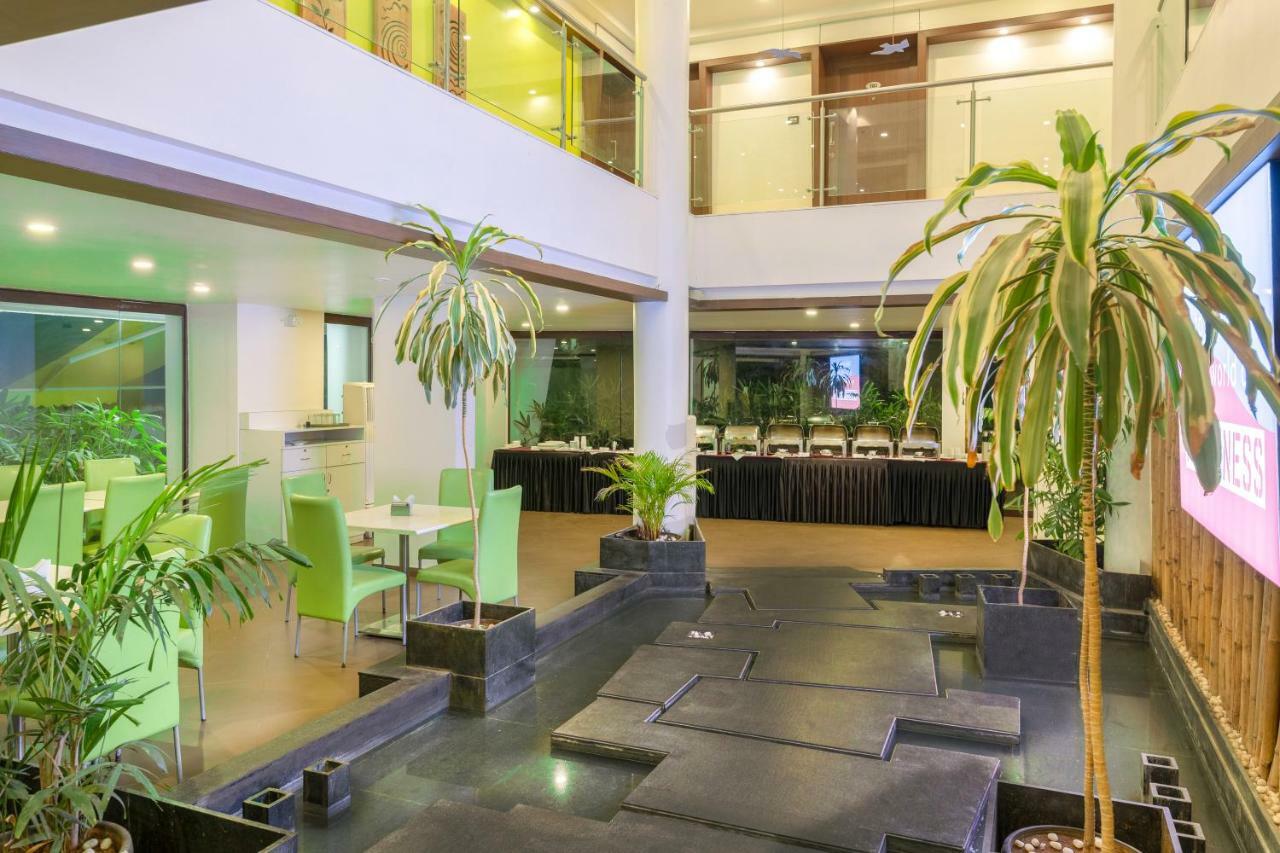 Hotel Mint Montvert, Baner Пюн Екстериор снимка