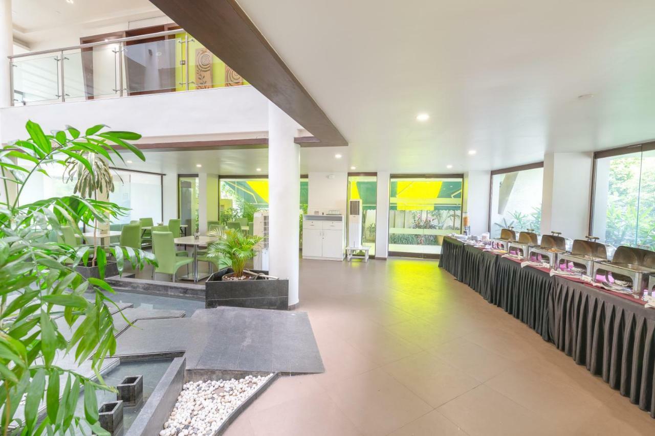Hotel Mint Montvert, Baner Пюн Екстериор снимка