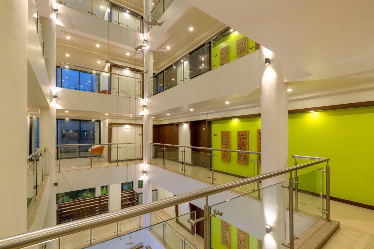Hotel Mint Montvert, Baner Пюн Екстериор снимка