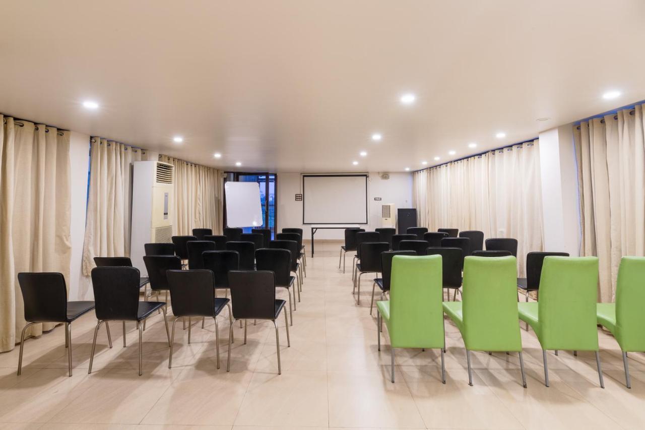 Hotel Mint Montvert, Baner Пюн Екстериор снимка